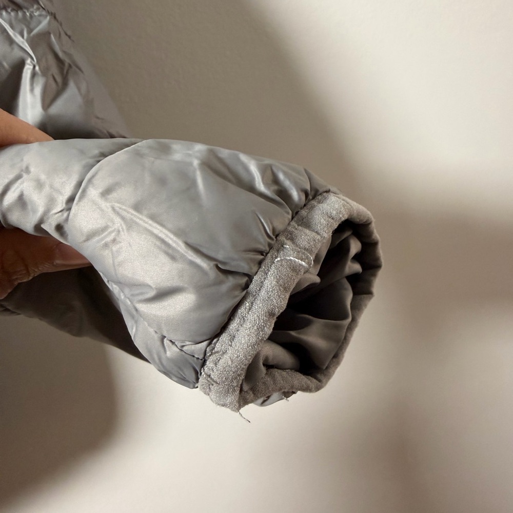 🍄| Gray Puffer Jacket - Picture 5 of 5